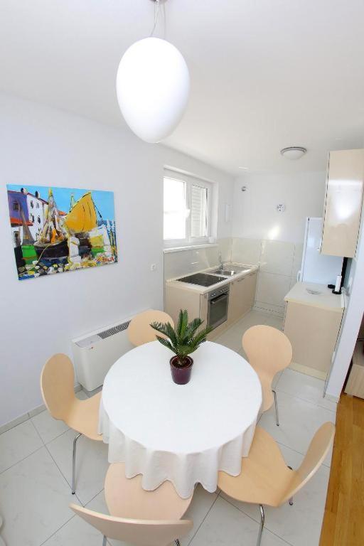 Apartman Lila *