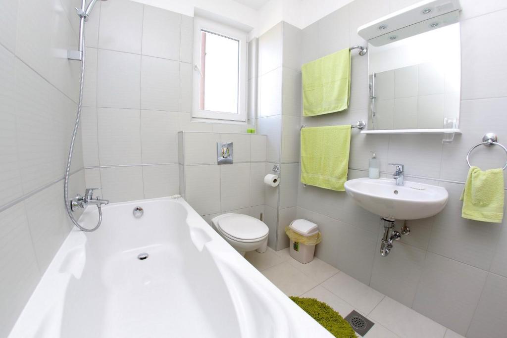 Lila Apartman *