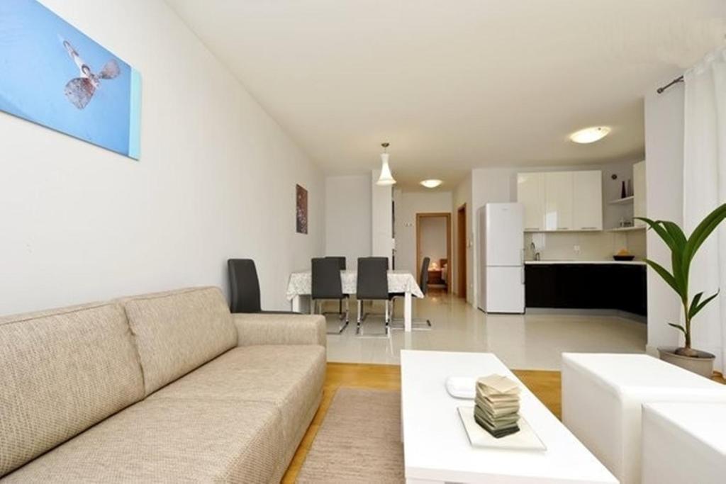Apartman Lila *